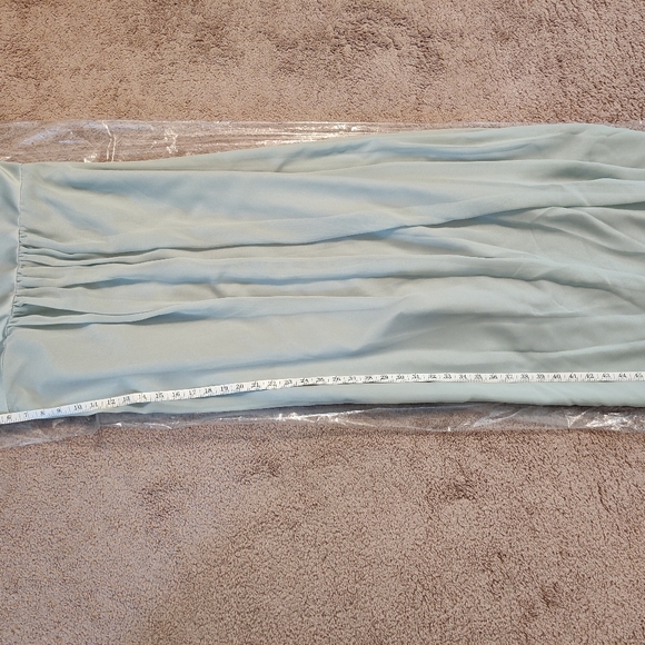 Alfred Angelo Viola Sage Green Bridesmaid/Prom Dress NWT Size 16 Halter Top - Picture 5 of 9